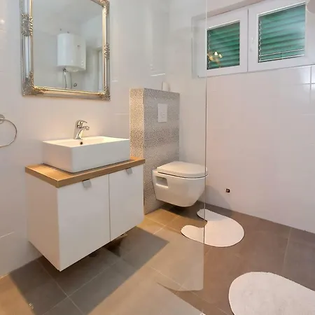 Sara Apartment