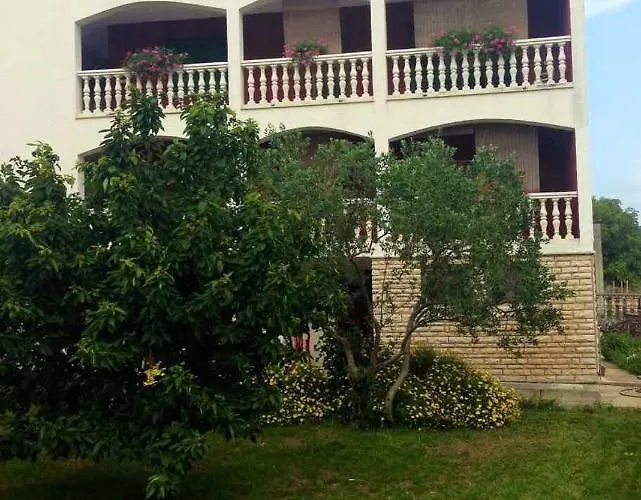 Sara Апартаменты *