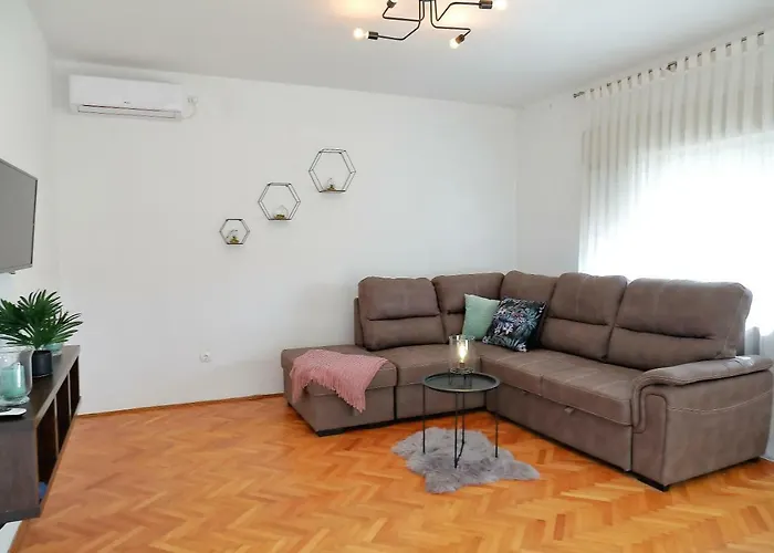 Sara ביבינייה