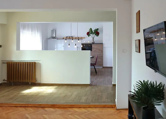 Sara דירה ביבינייה