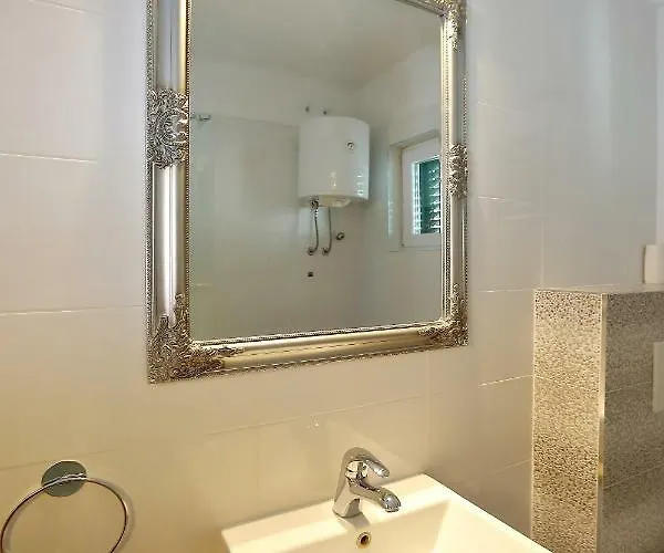 Sara * ביבינייה